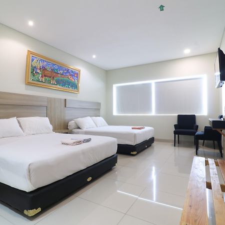 Locus Rooms Bandung Exterior photo
